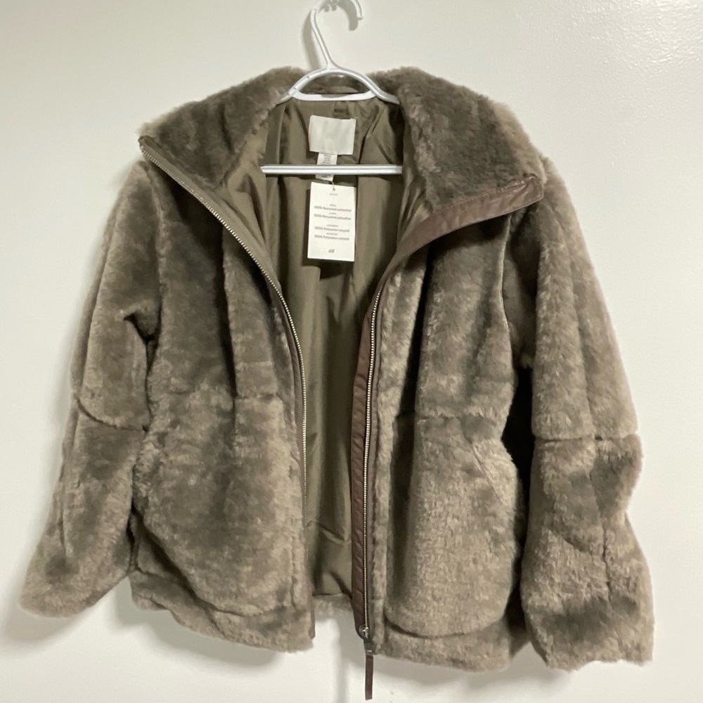 H&M Taupe Faux Fur Coat Oversized Size XS - Picture 2 of 10